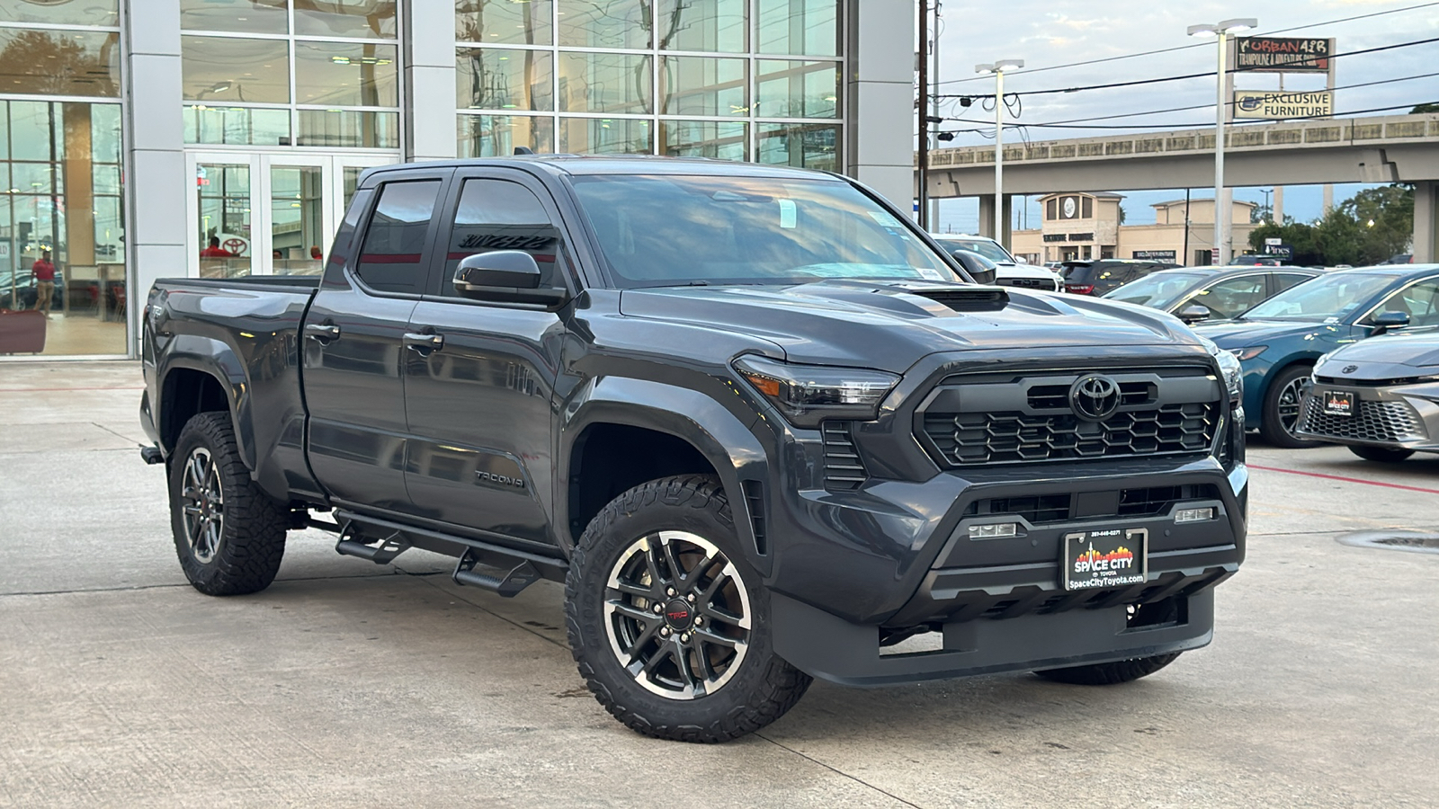 2024 Toyota Tacoma TRD Sport 2