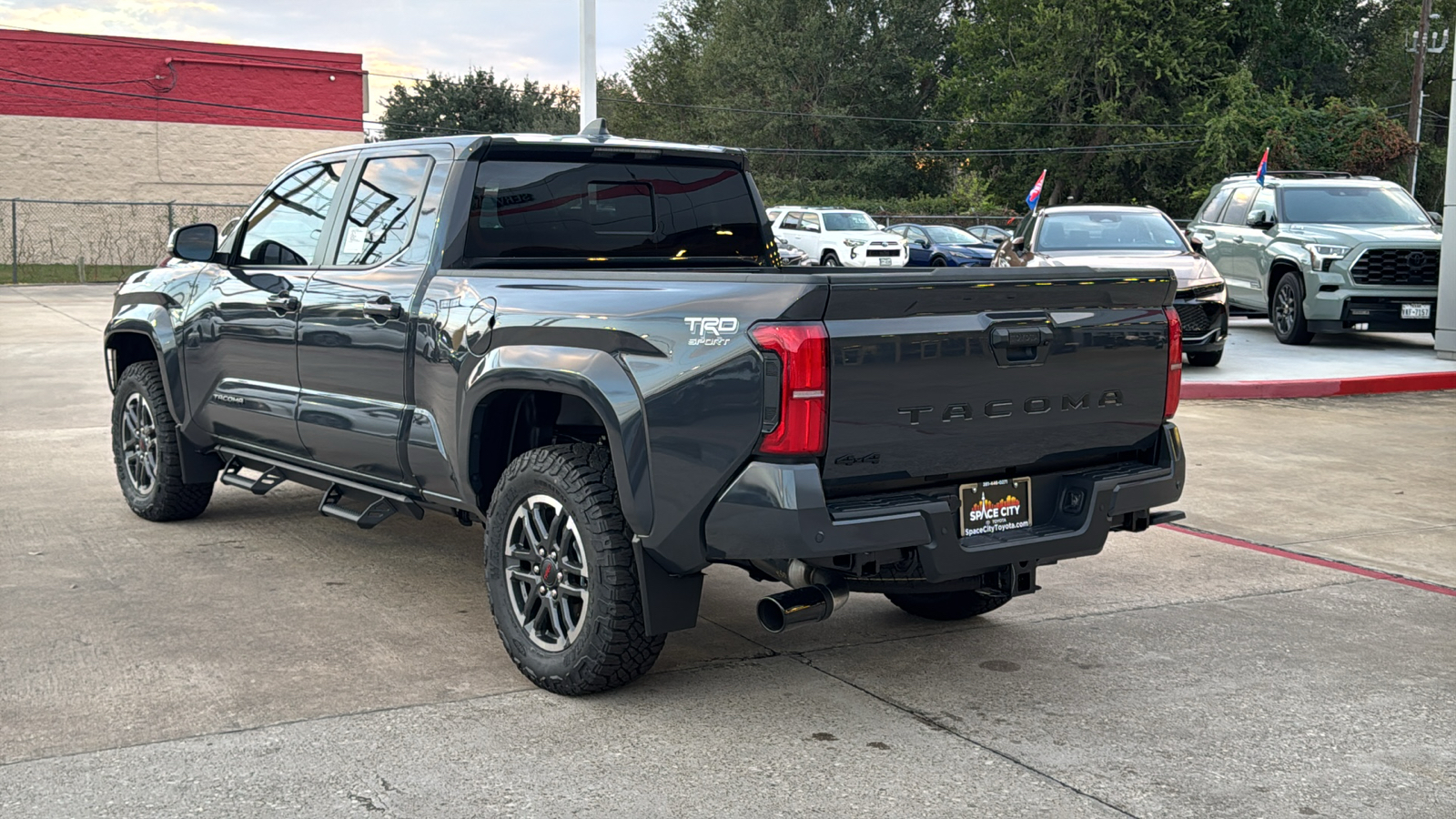 2024 Toyota Tacoma TRD Sport 6