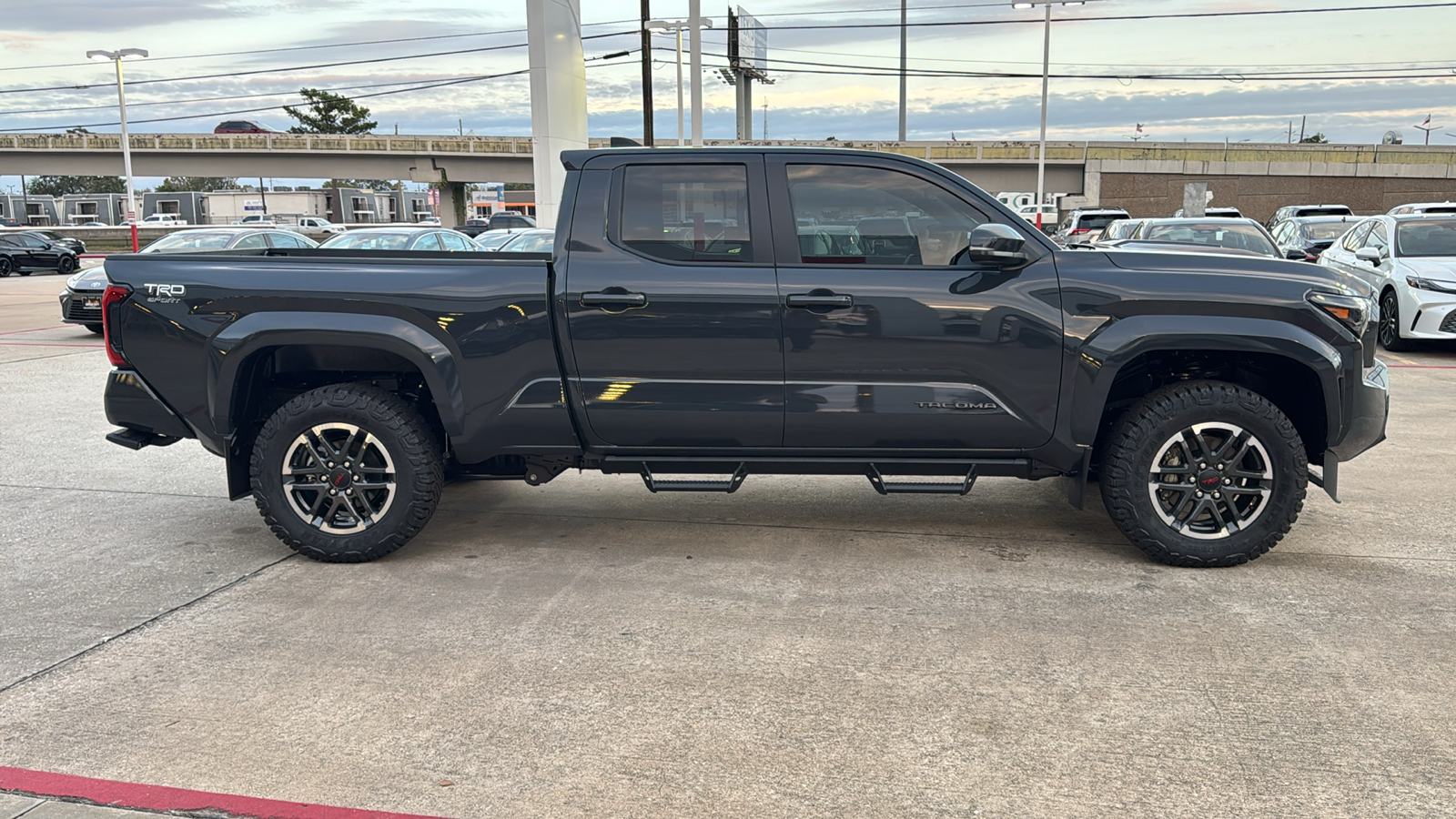 2024 Toyota Tacoma TRD Sport 9