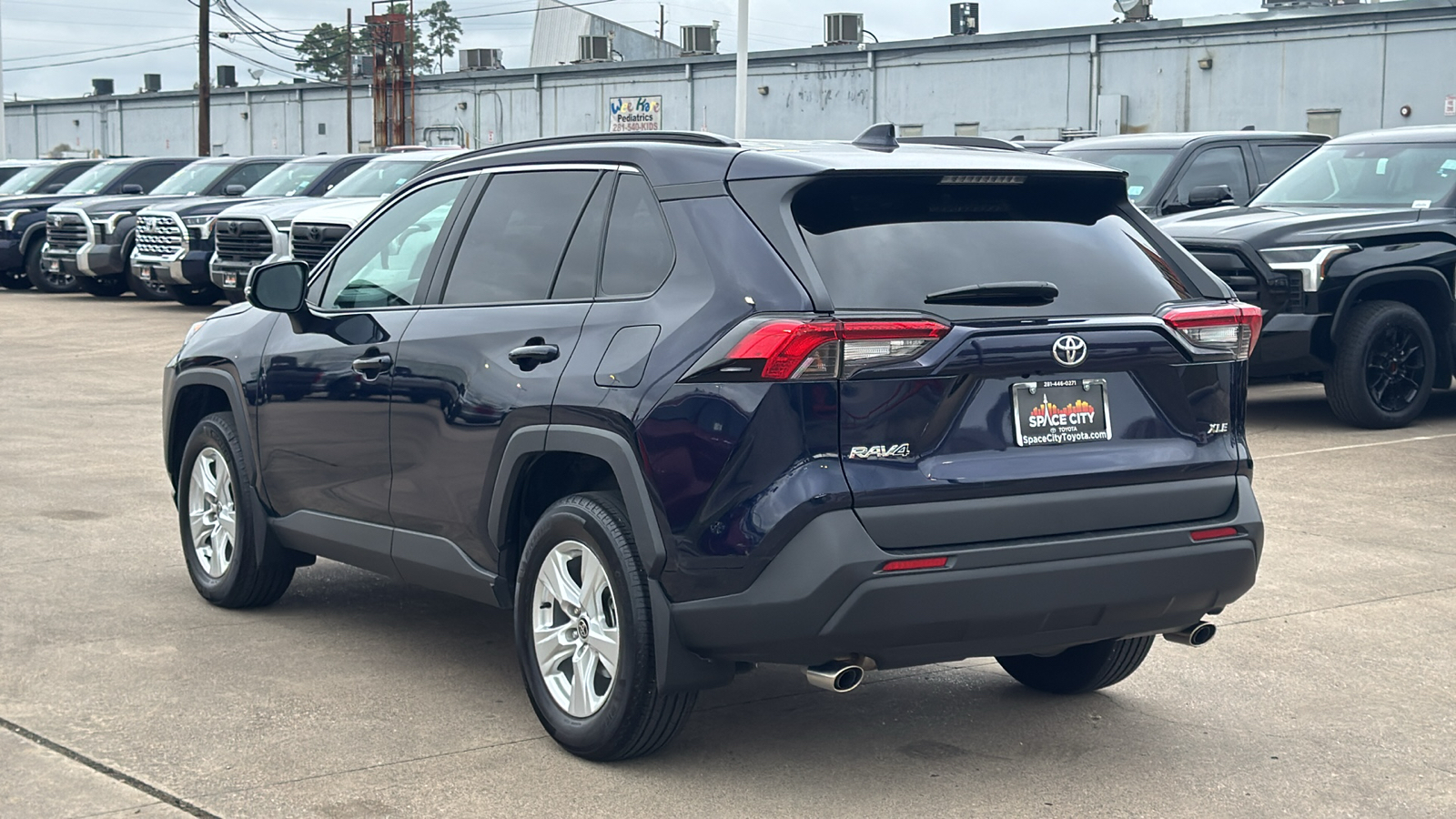 2021 Toyota RAV4 XLE 6