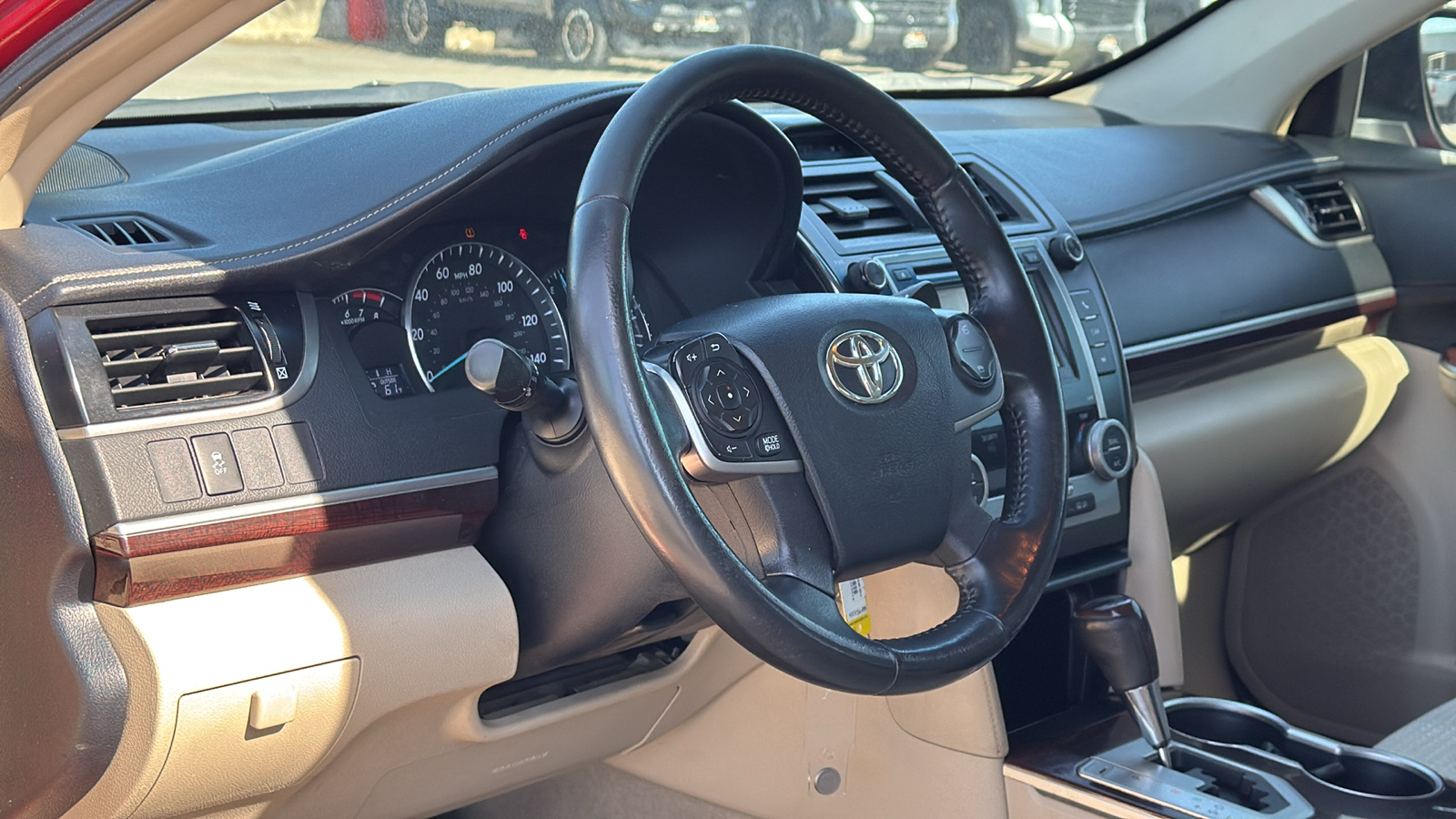 2013 Toyota Camry XLE 12