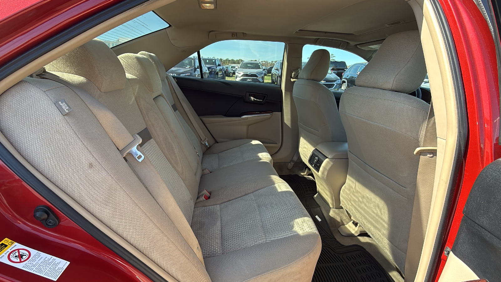 2013 Toyota Camry XLE 29