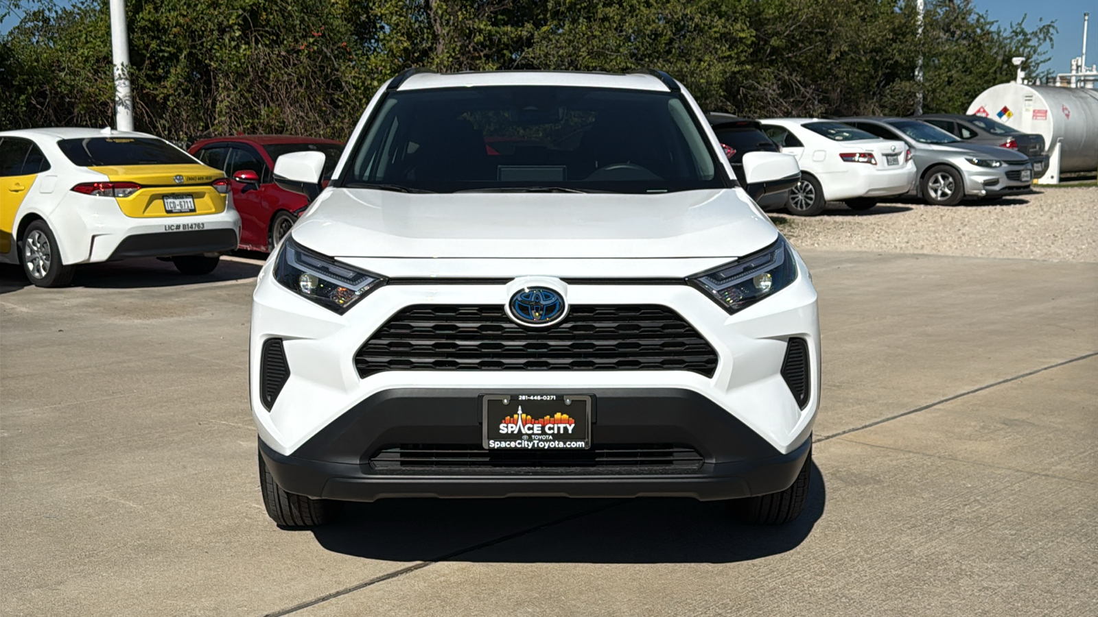 2024 Toyota RAV4 Hybrid XLE 3