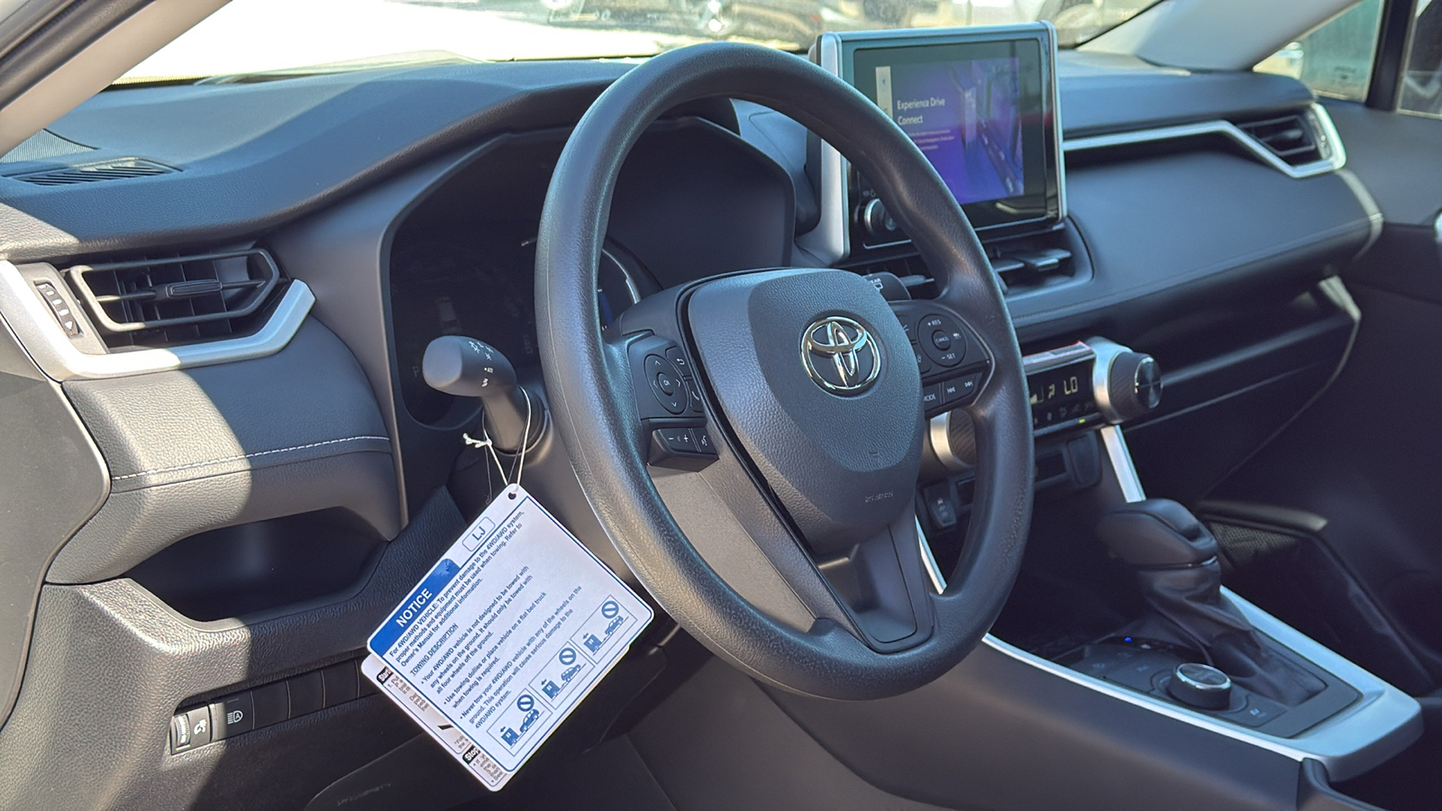 2024 Toyota RAV4 Hybrid XLE 14