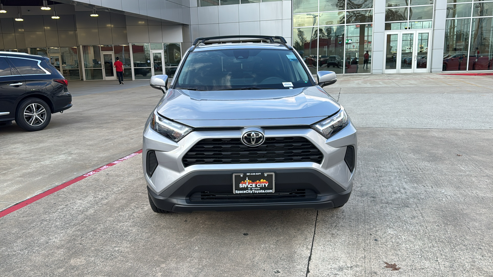 2024 Toyota RAV4 XLE 3