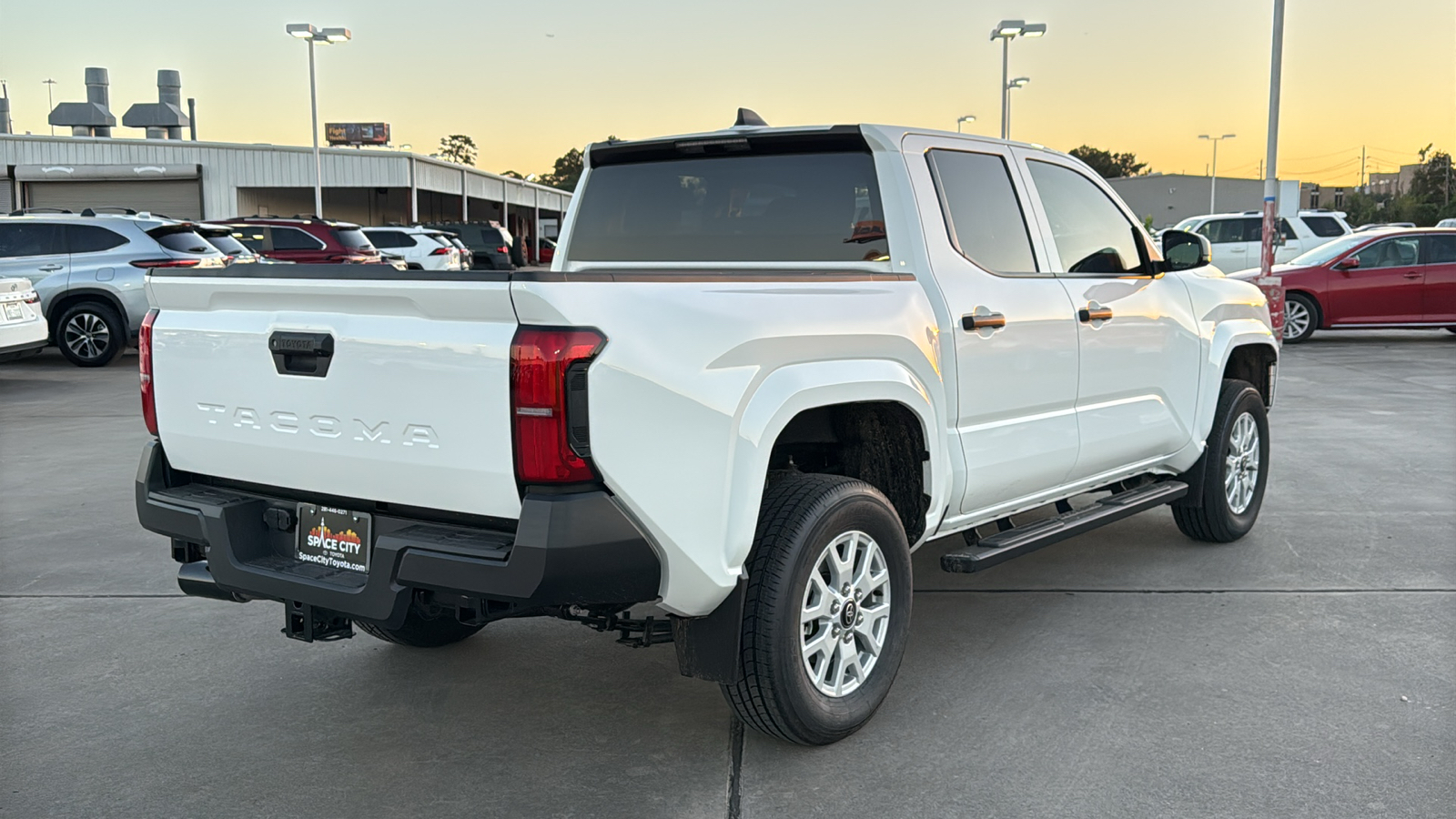 2024 Toyota Tacoma SR 8