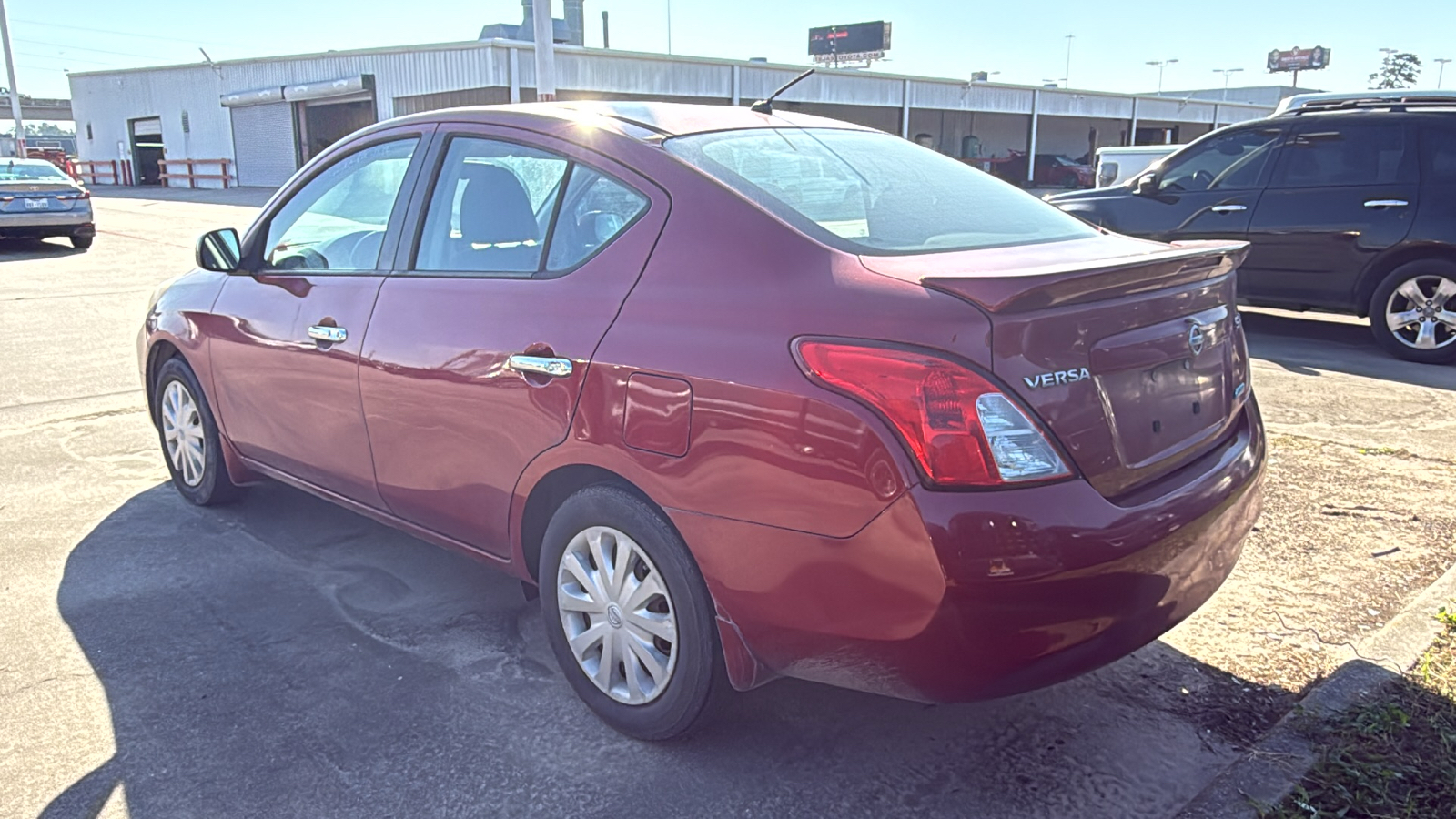 2013 Nissan Versa 1.6 SV 5