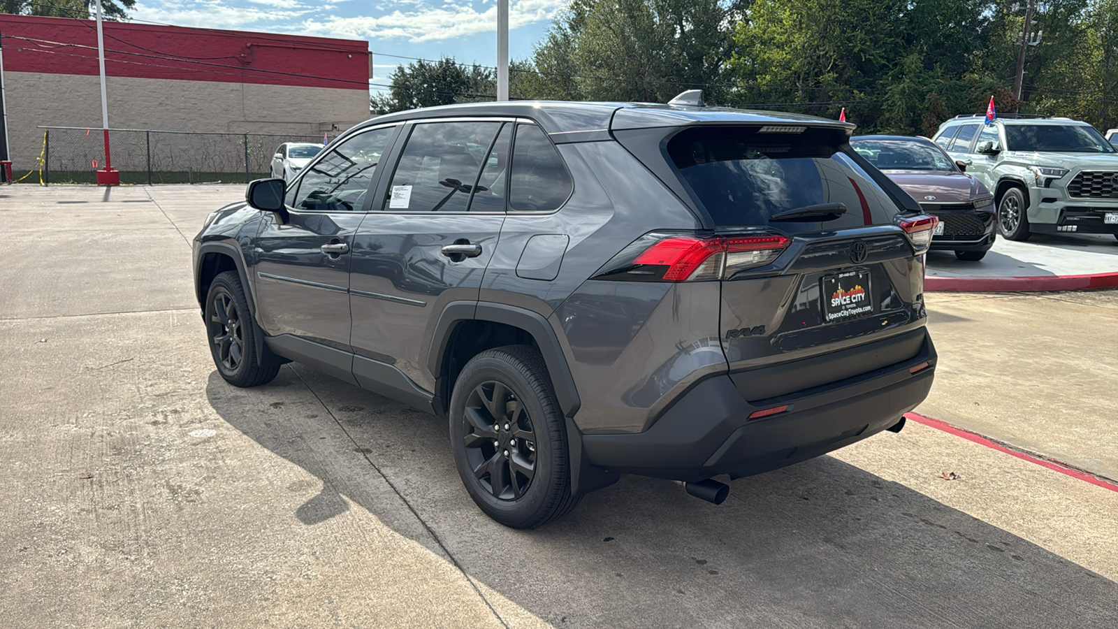 2024 Toyota RAV4 LE 6