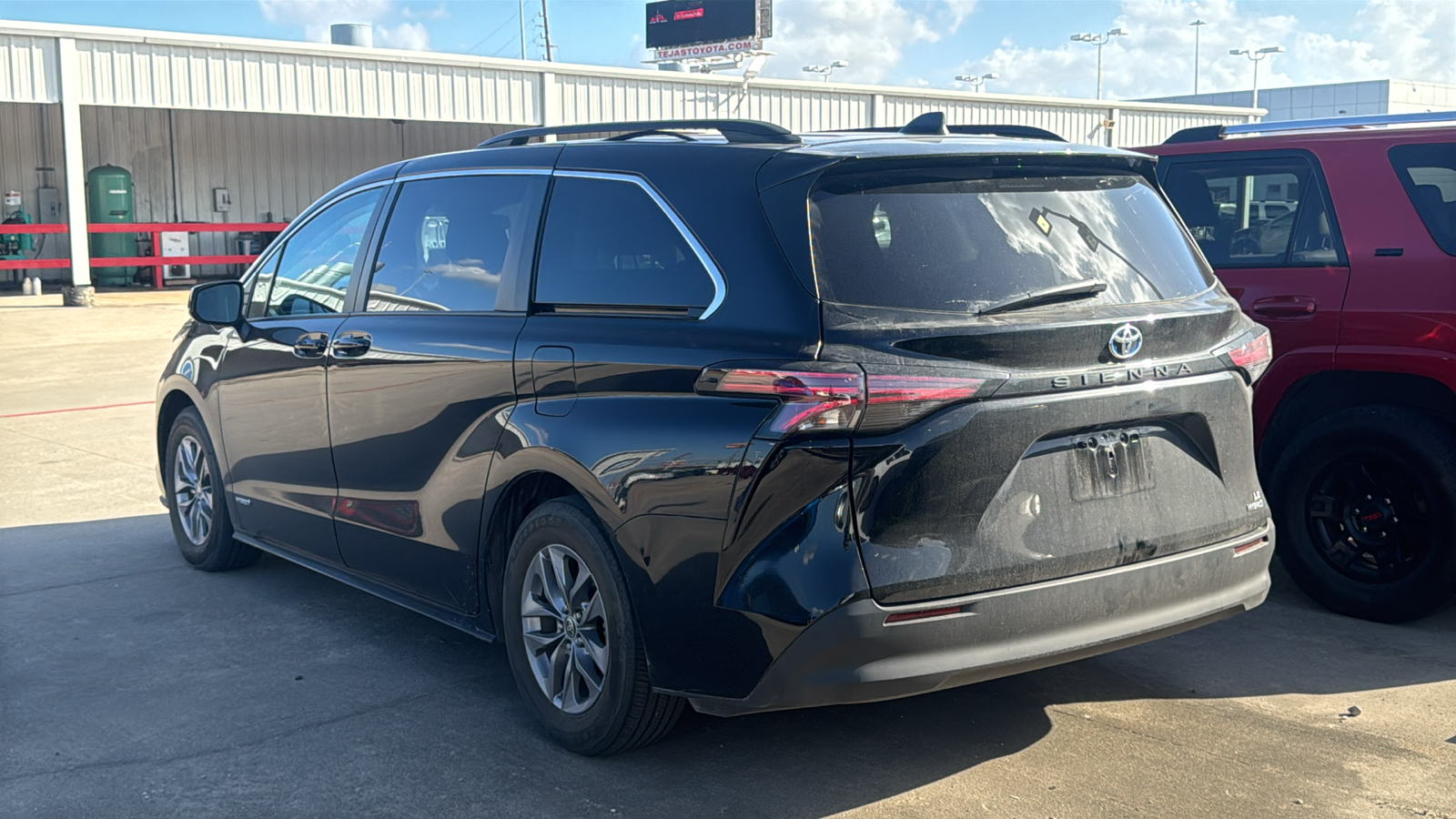 2021 Toyota Sienna LE 5