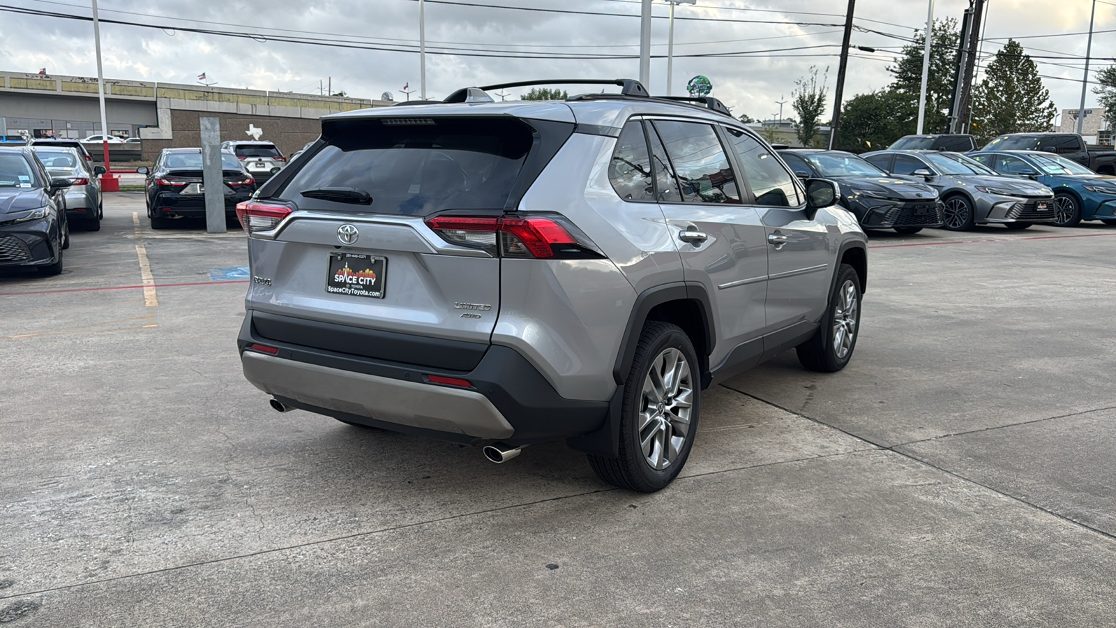 2024 Toyota RAV4 Limited 8