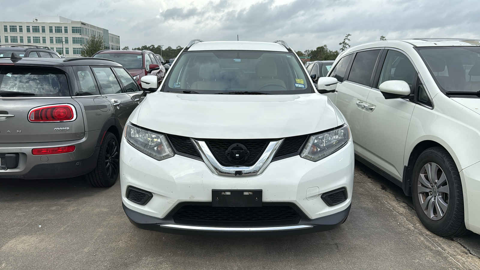 2016 Nissan Rogue SV 3