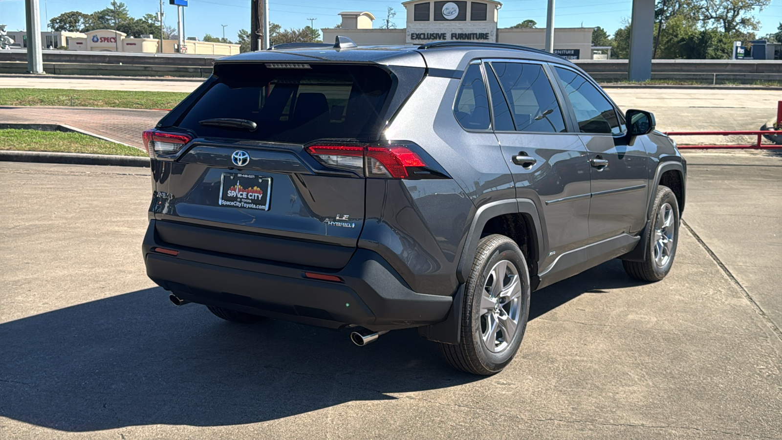 2024 Toyota RAV4 Hybrid LE 8