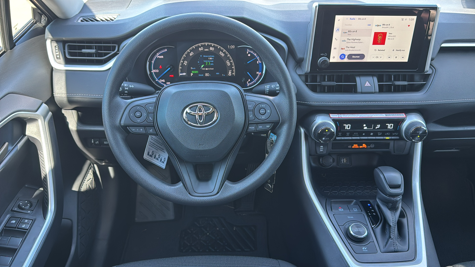 2024 Toyota RAV4 Hybrid LE 19