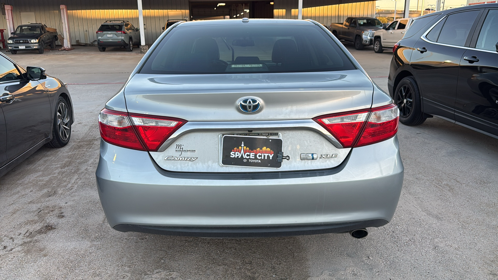 2015 Toyota Camry Hybrid  6