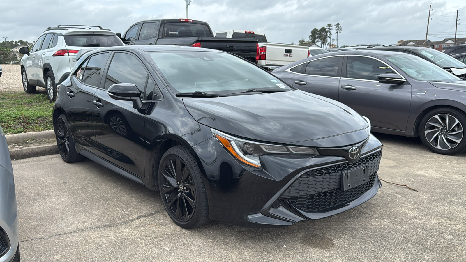 2022 Toyota Corolla Hatchback SE Nightshade Edition 2