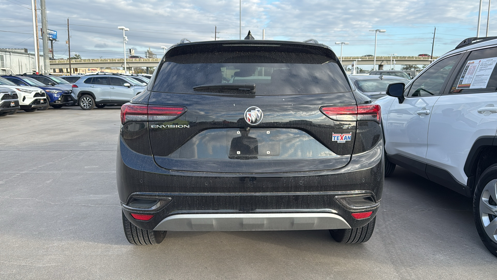 2023 Buick Envision Essence 5