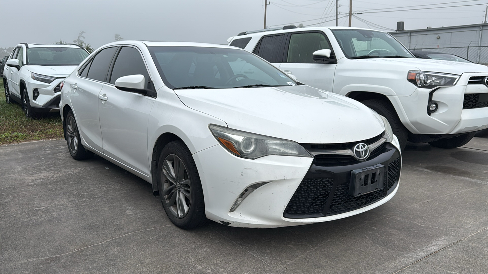 2015 Toyota Camry SE 2