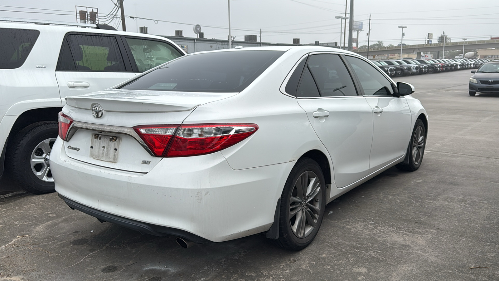 2015 Toyota Camry SE 6