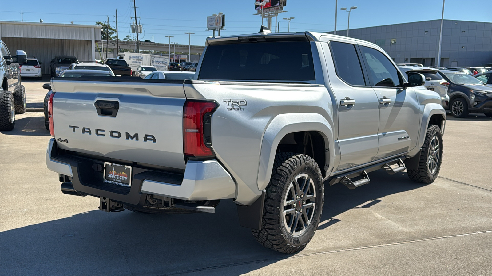 2024 Toyota Tacoma TRD Sport 8