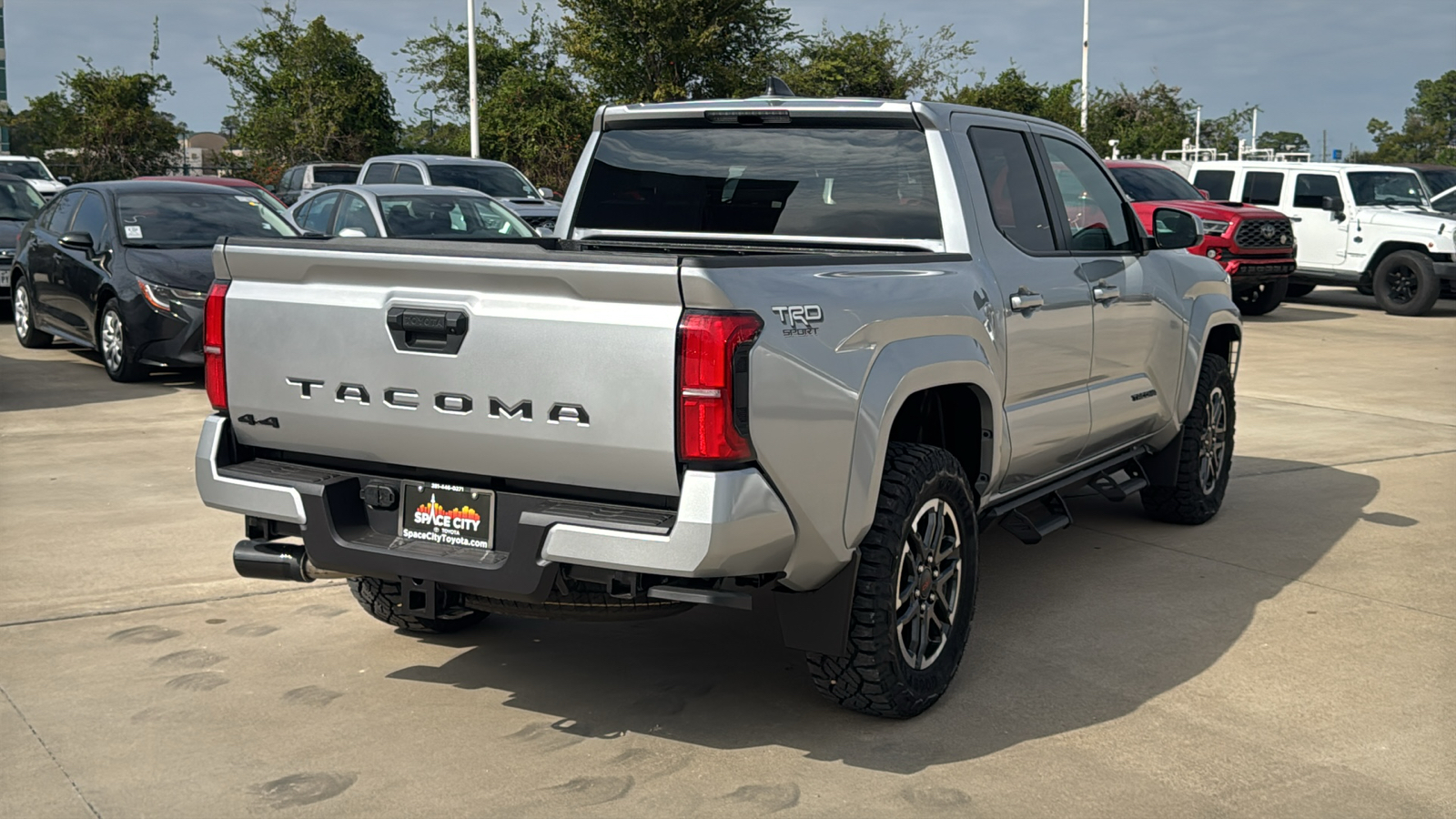 2024 Toyota Tacoma TRD Sport 8