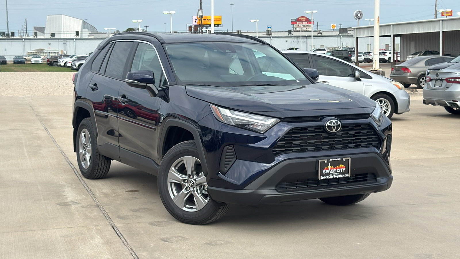 2024 Toyota RAV4 XLE 2