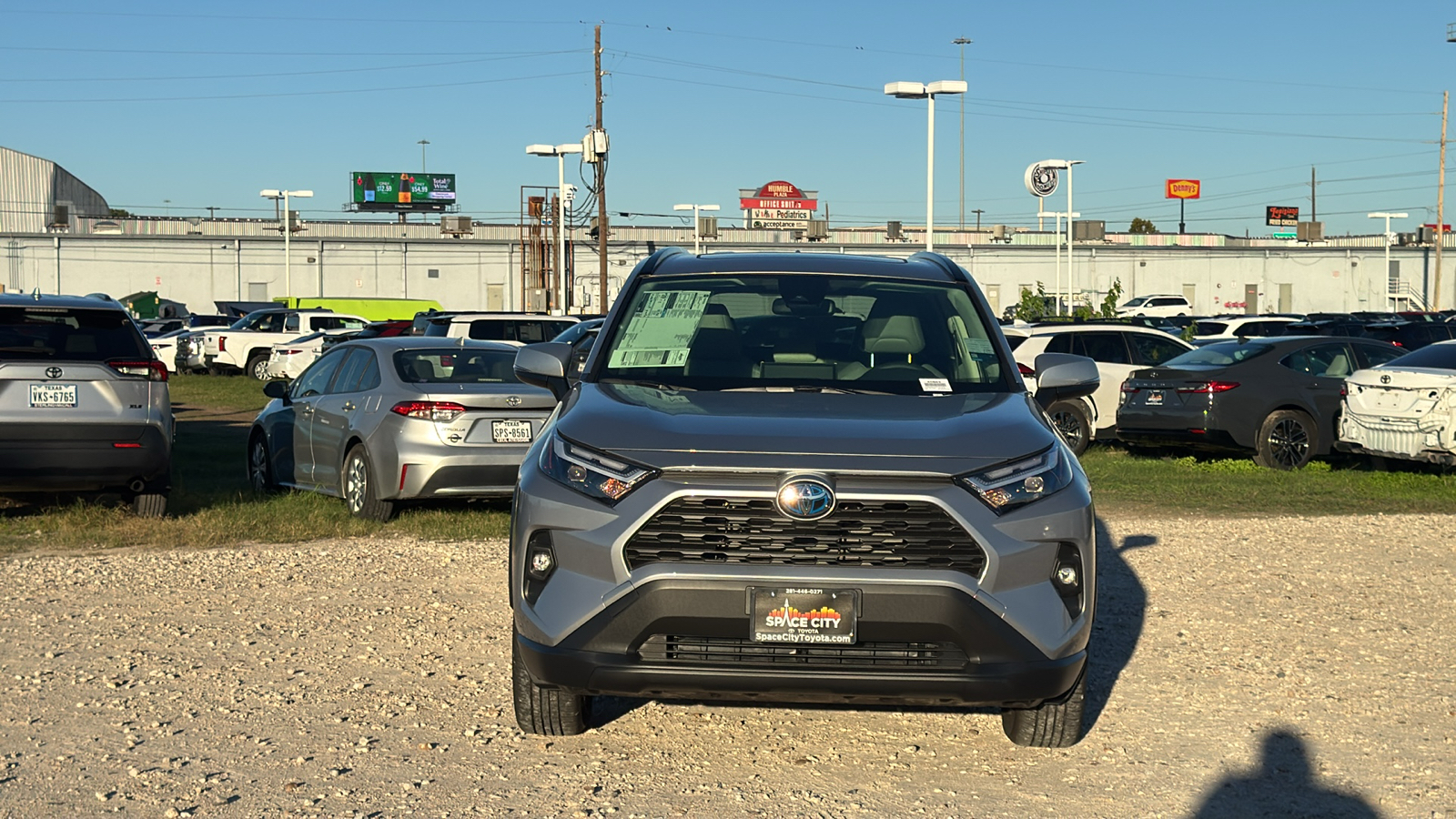 2024 Toyota RAV4 Hybrid XLE Premium 3