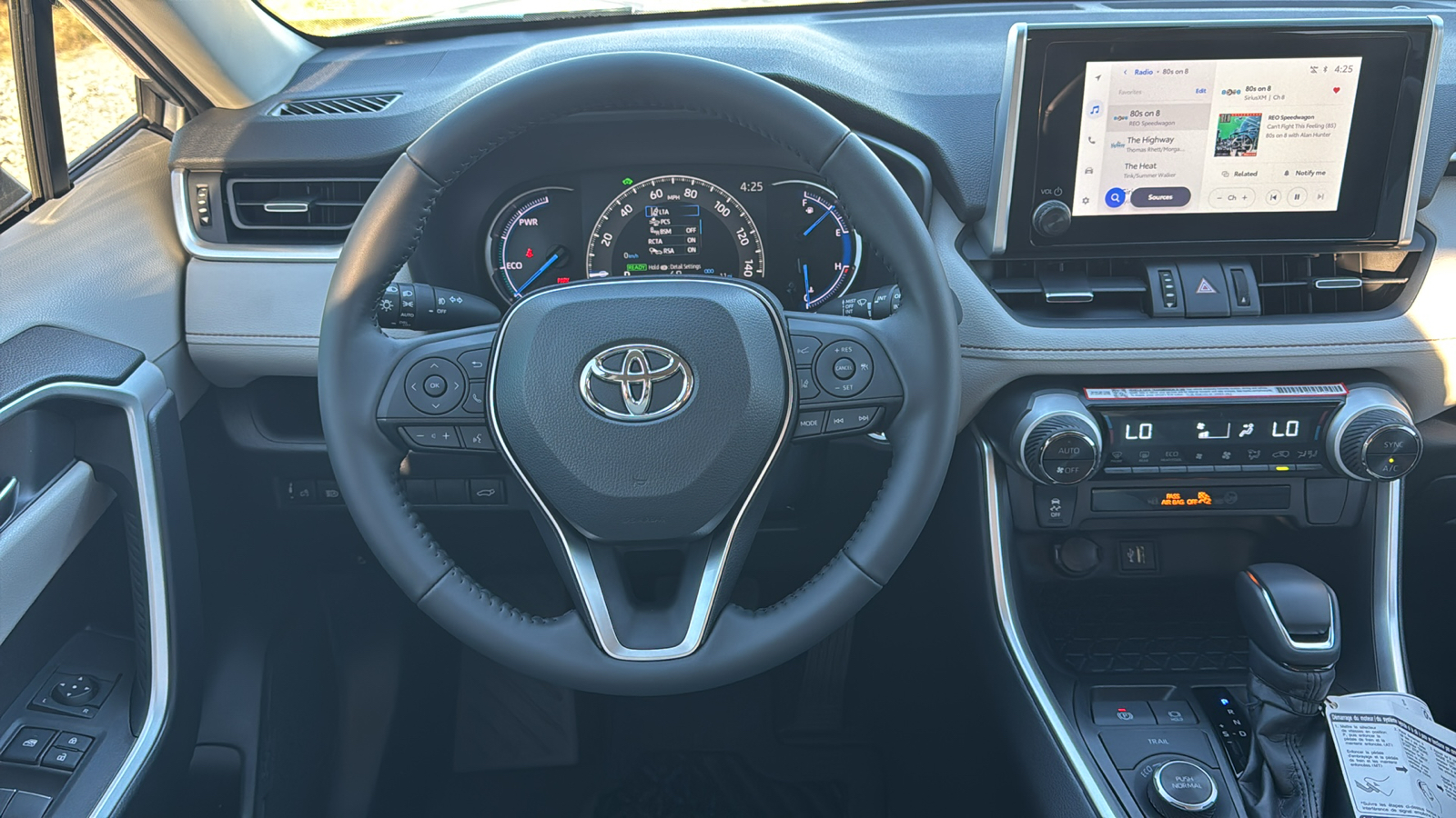 2024 Toyota RAV4 Hybrid XLE Premium 19