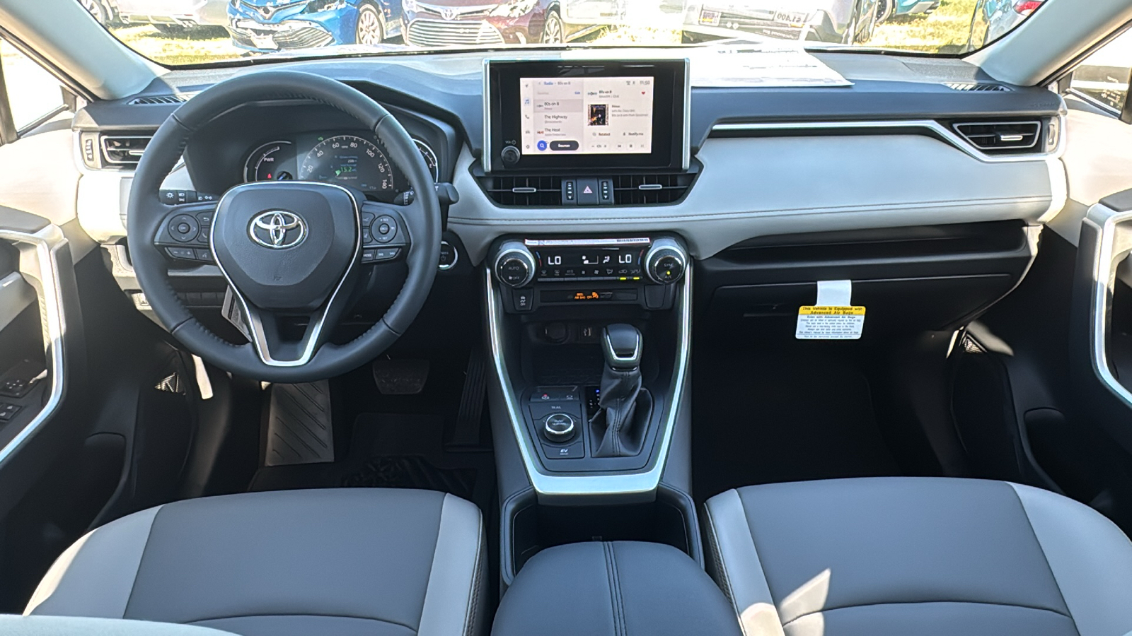 2024 Toyota RAV4 Hybrid XLE Premium 18