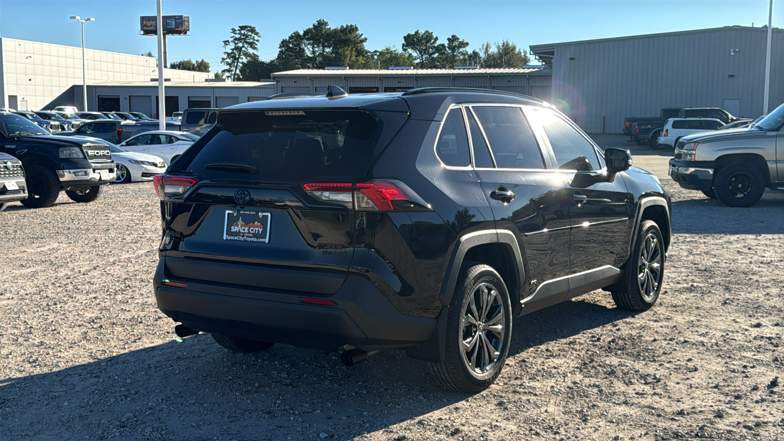 2024 Toyota RAV4 Hybrid XLE Premium 8