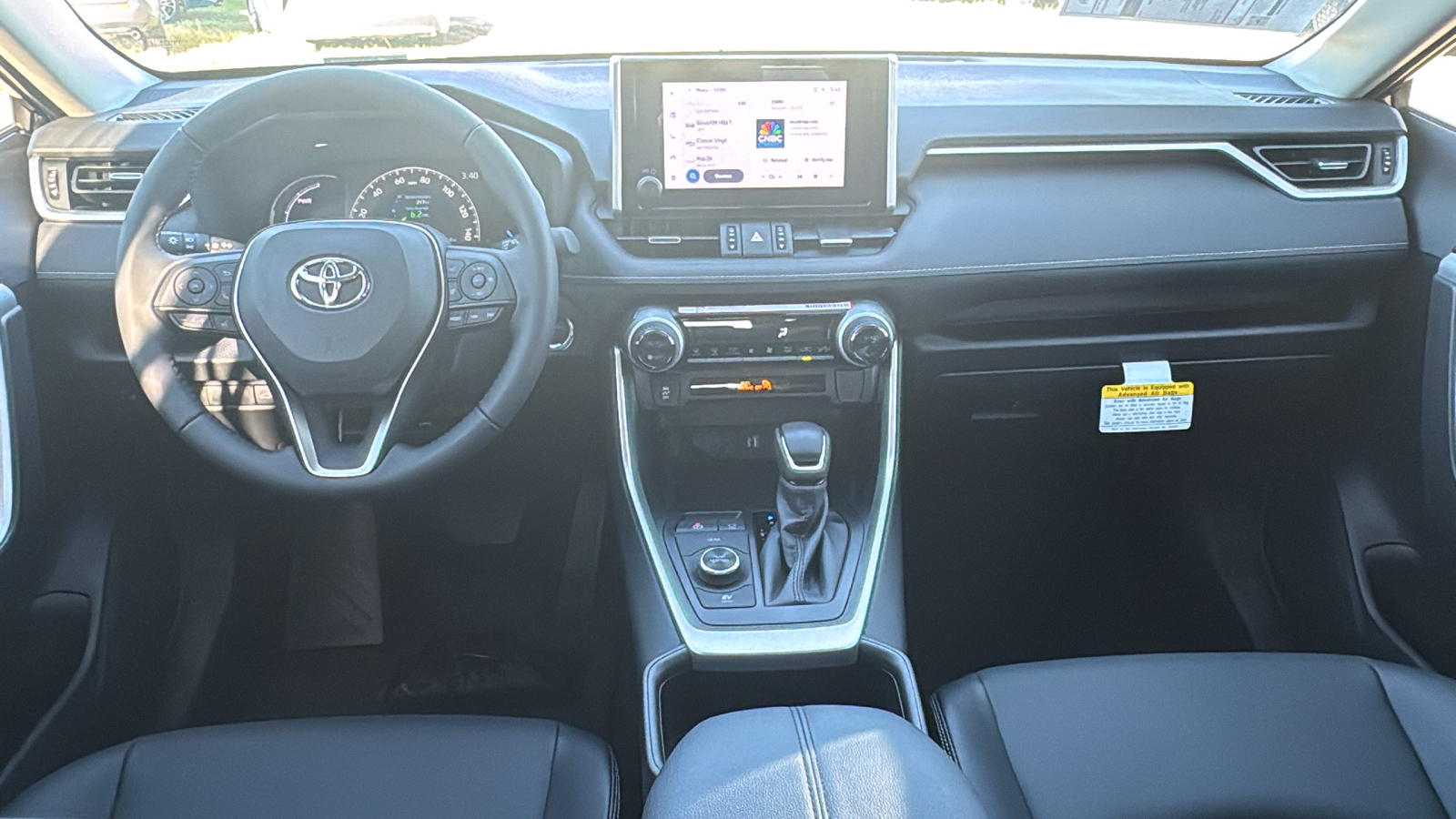 2024 Toyota RAV4 Hybrid XLE Premium 18