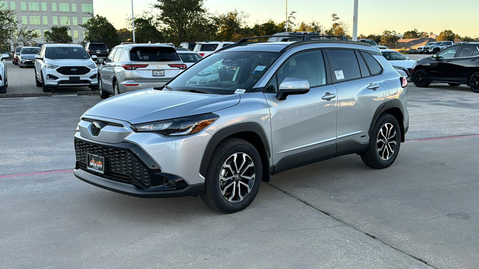 2024 Toyota Corolla Cross Hybrid SE 3