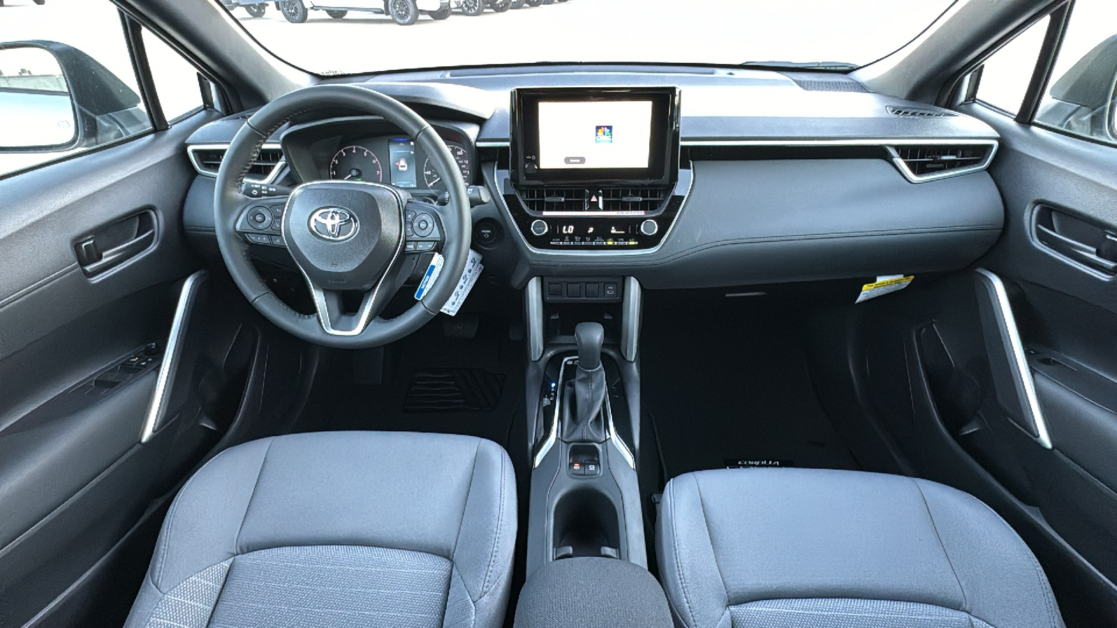 2024 Toyota Corolla Cross Hybrid SE 19