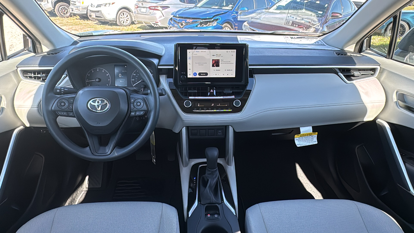 2024 Toyota Corolla Cross L 18