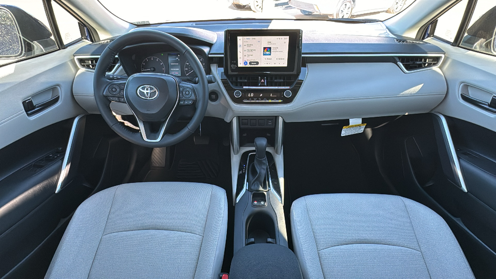 2024 Toyota Corolla Cross LE 20