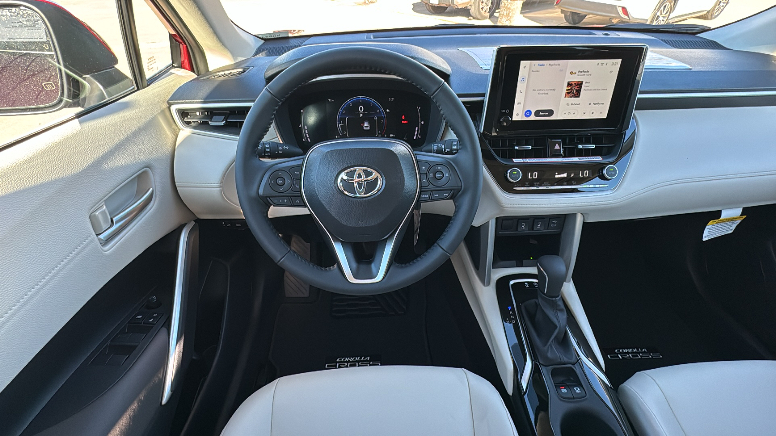 2024 Toyota Corolla Cross XLE 21