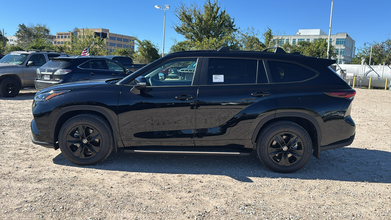 2024 Toyota Highlander Hybrid XLE 4