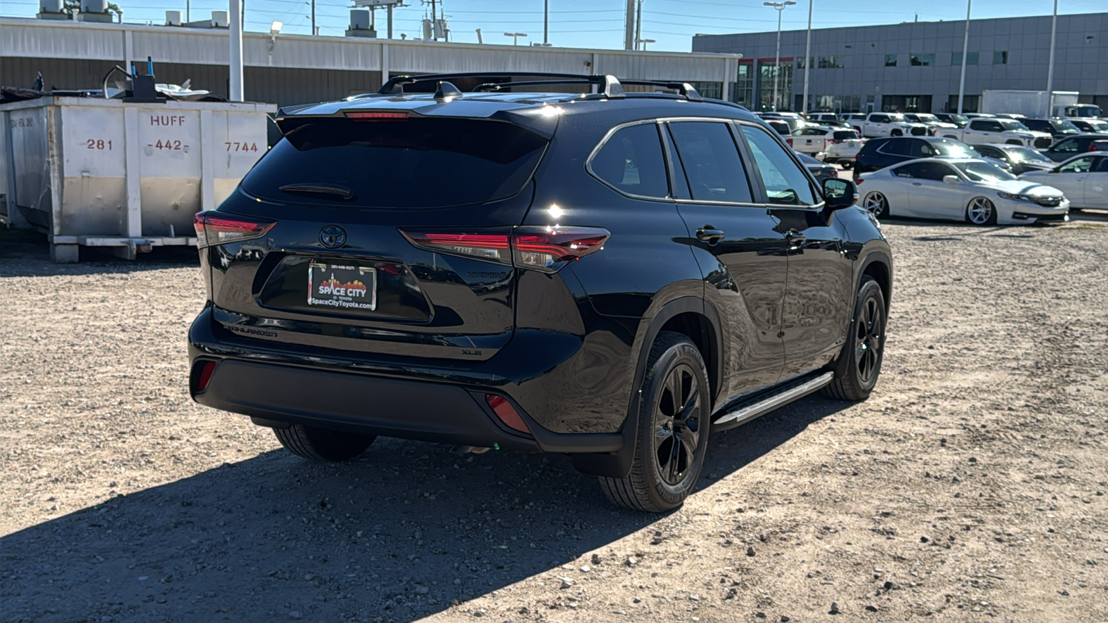 2024 Toyota Highlander Hybrid XLE 8