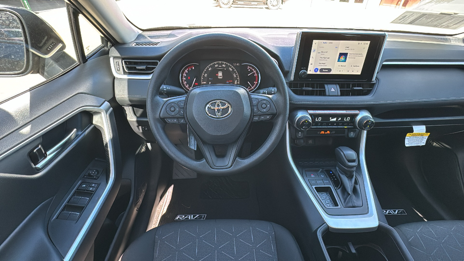 2024 Toyota RAV4 XLE 21