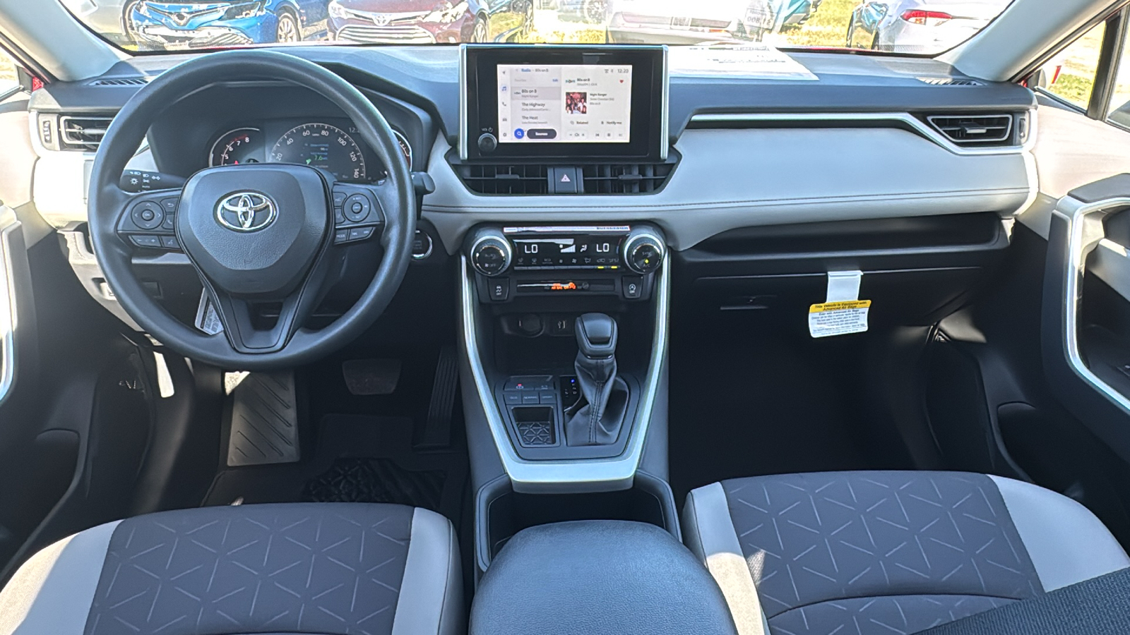 2024 Toyota RAV4 XLE 18