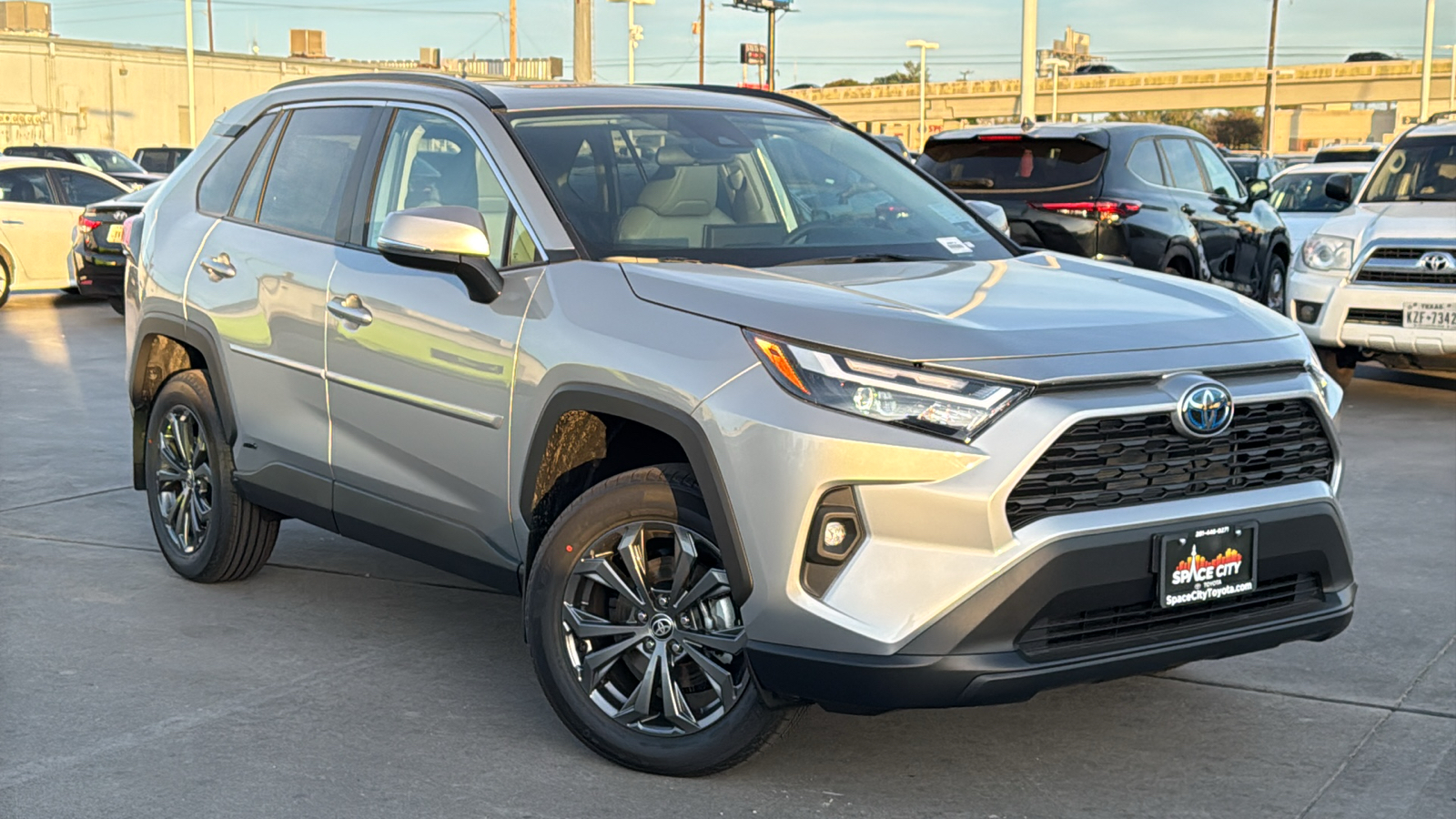 2024 Toyota RAV4 Hybrid XLE Premium 2