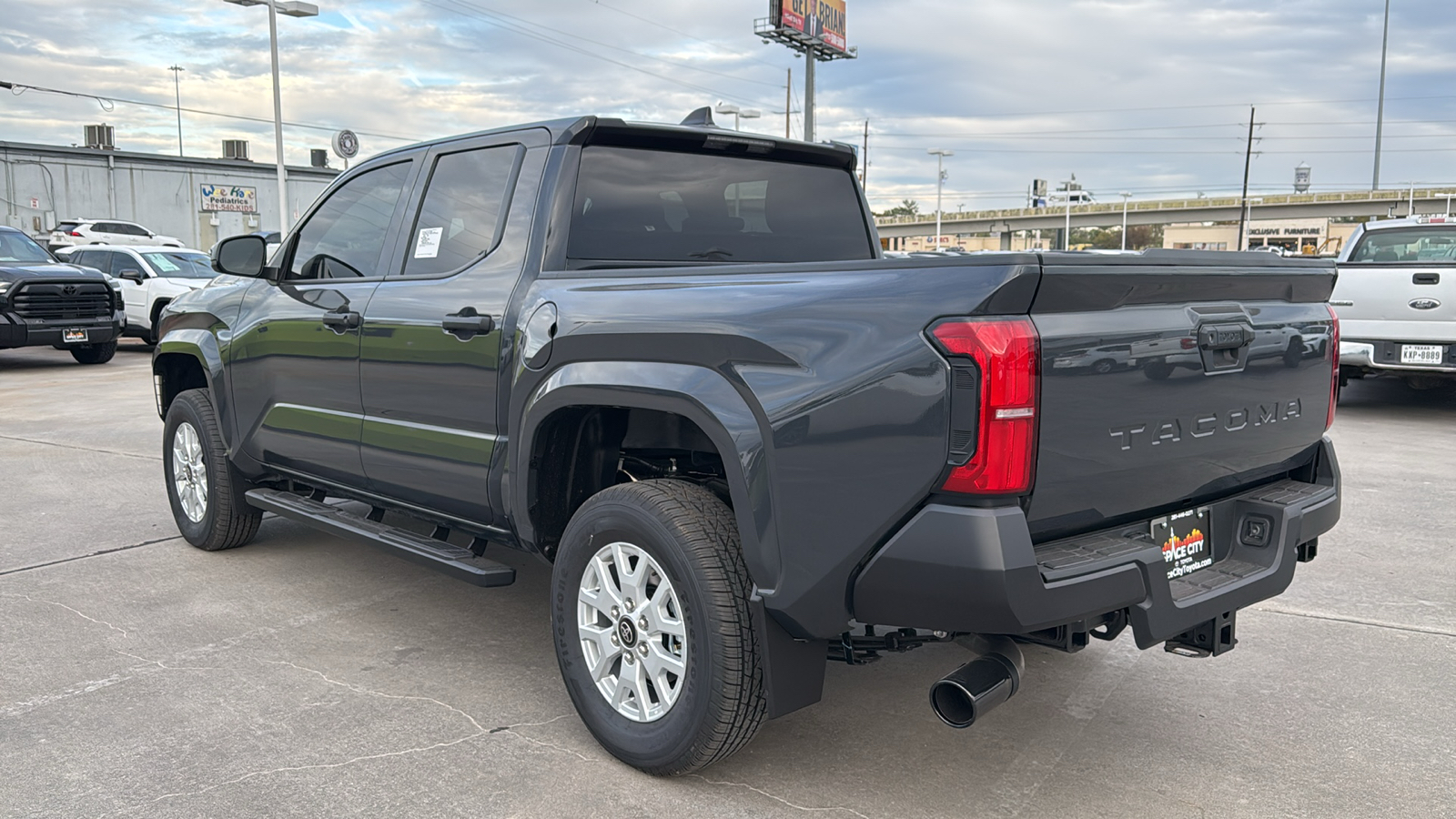 2024 Toyota Tacoma SR 7