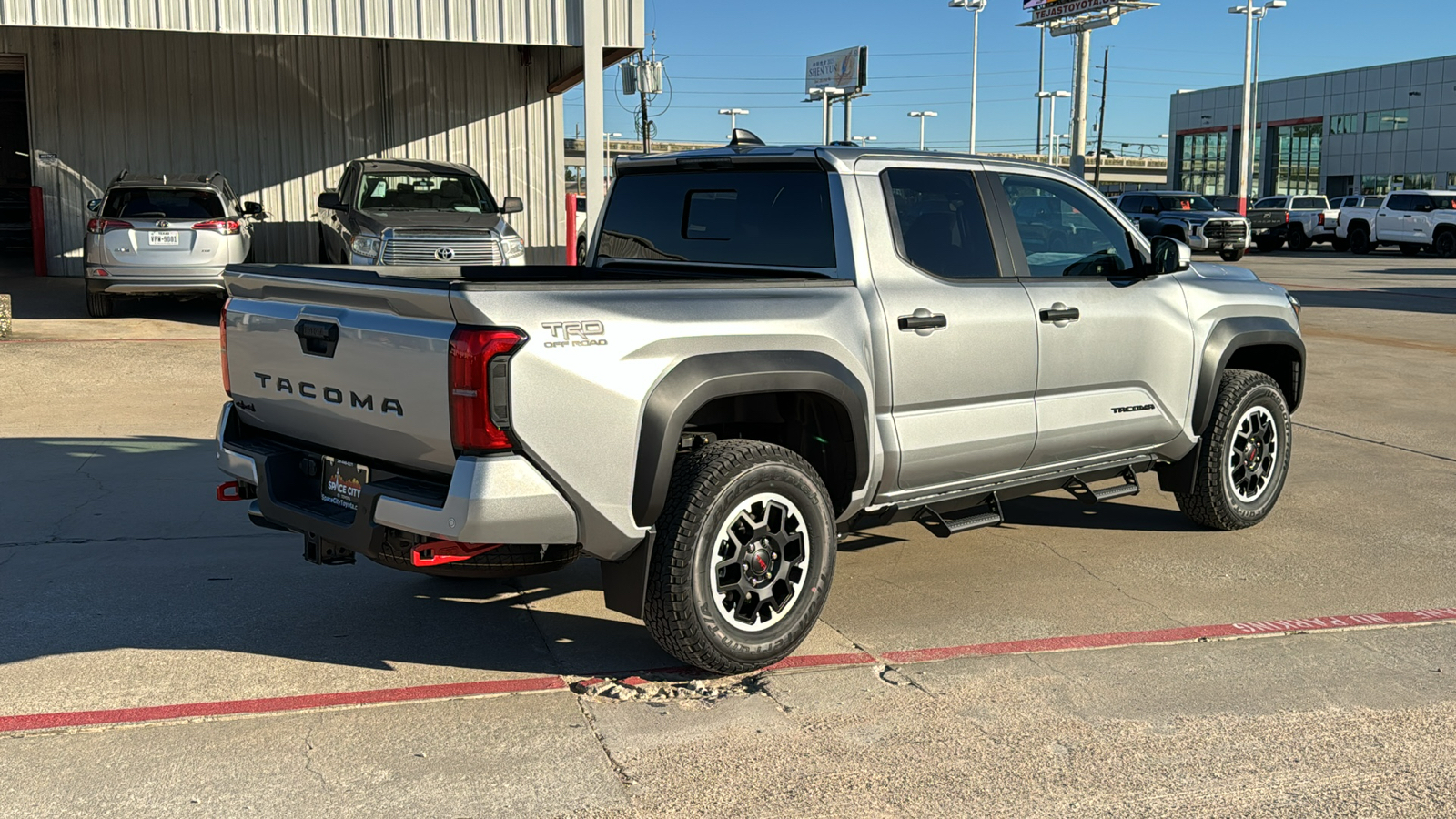 2024 Toyota Tacoma TRD Off-Road 9