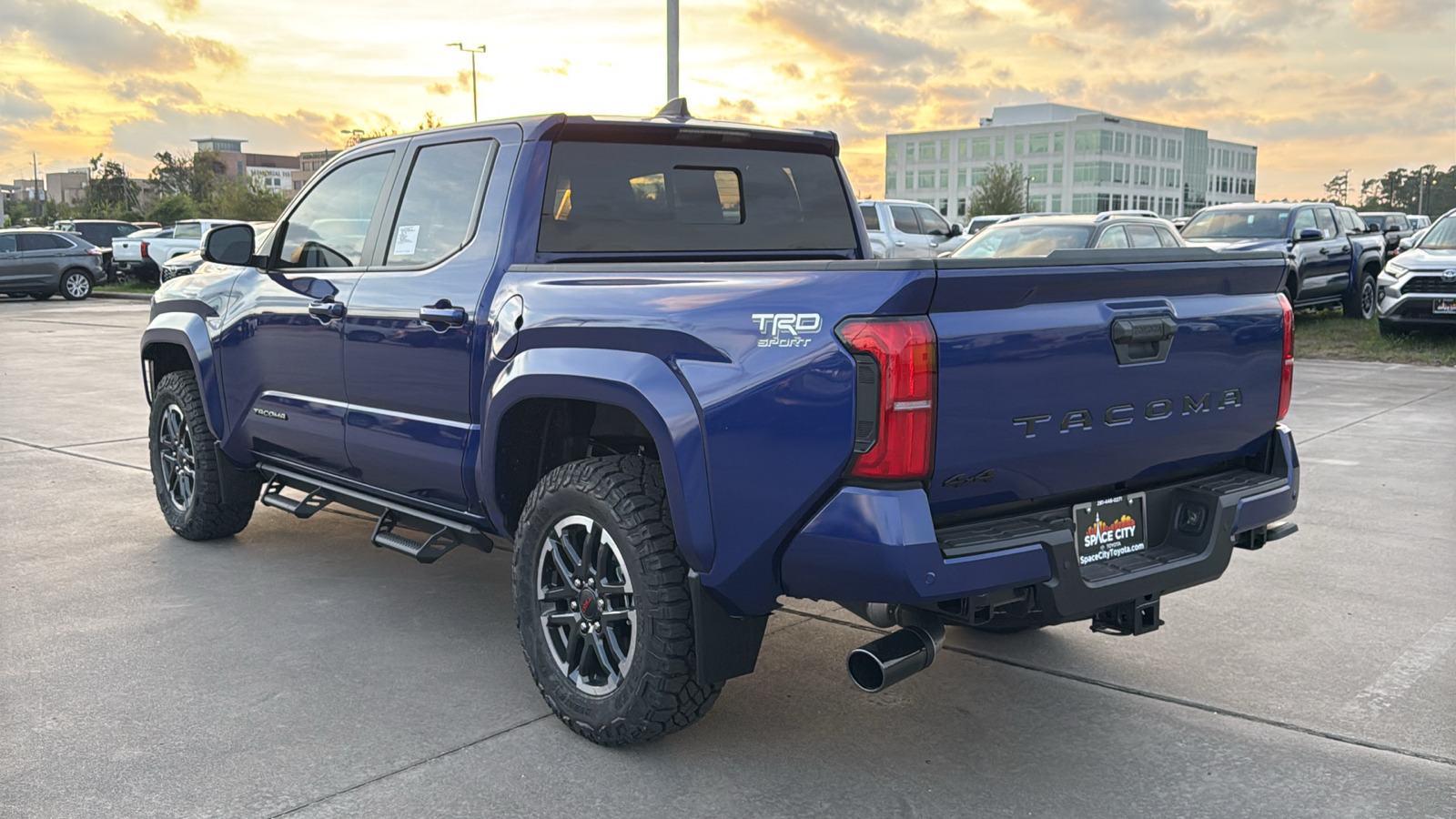 2024 Toyota Tacoma TRD Sport 6