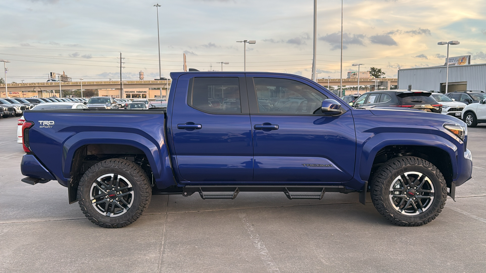 2024 Toyota Tacoma TRD Sport 10