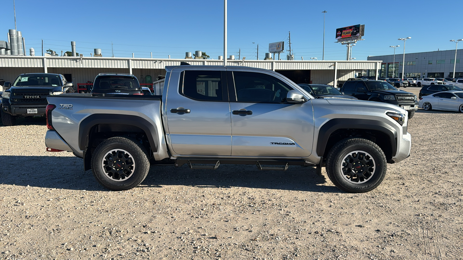 2024 Toyota Tacoma TRD Off-Road 9