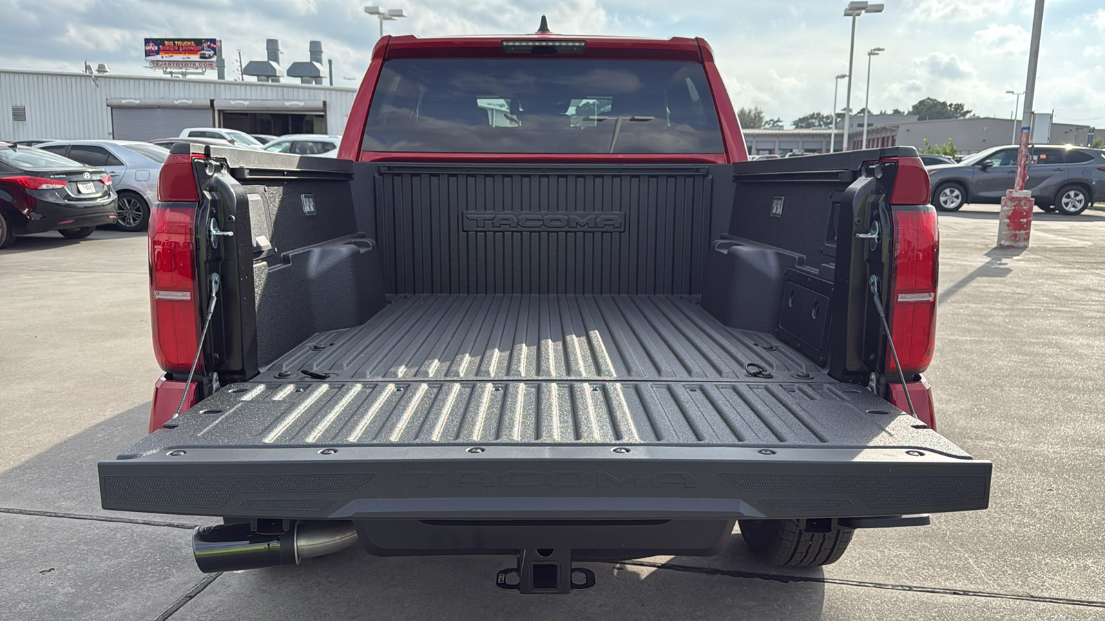 2024 Toyota Tacoma Hybrid  8