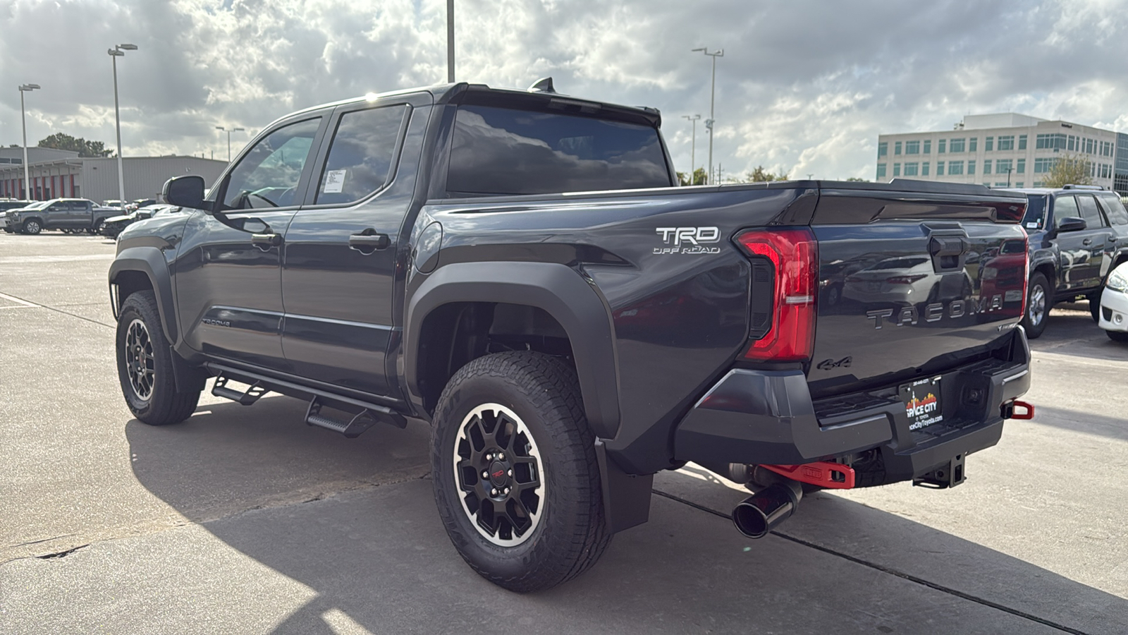 2024 Toyota Tacoma Hybrid  5