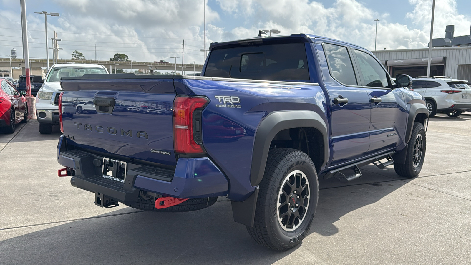 2024 Toyota Tacoma Hybrid  8