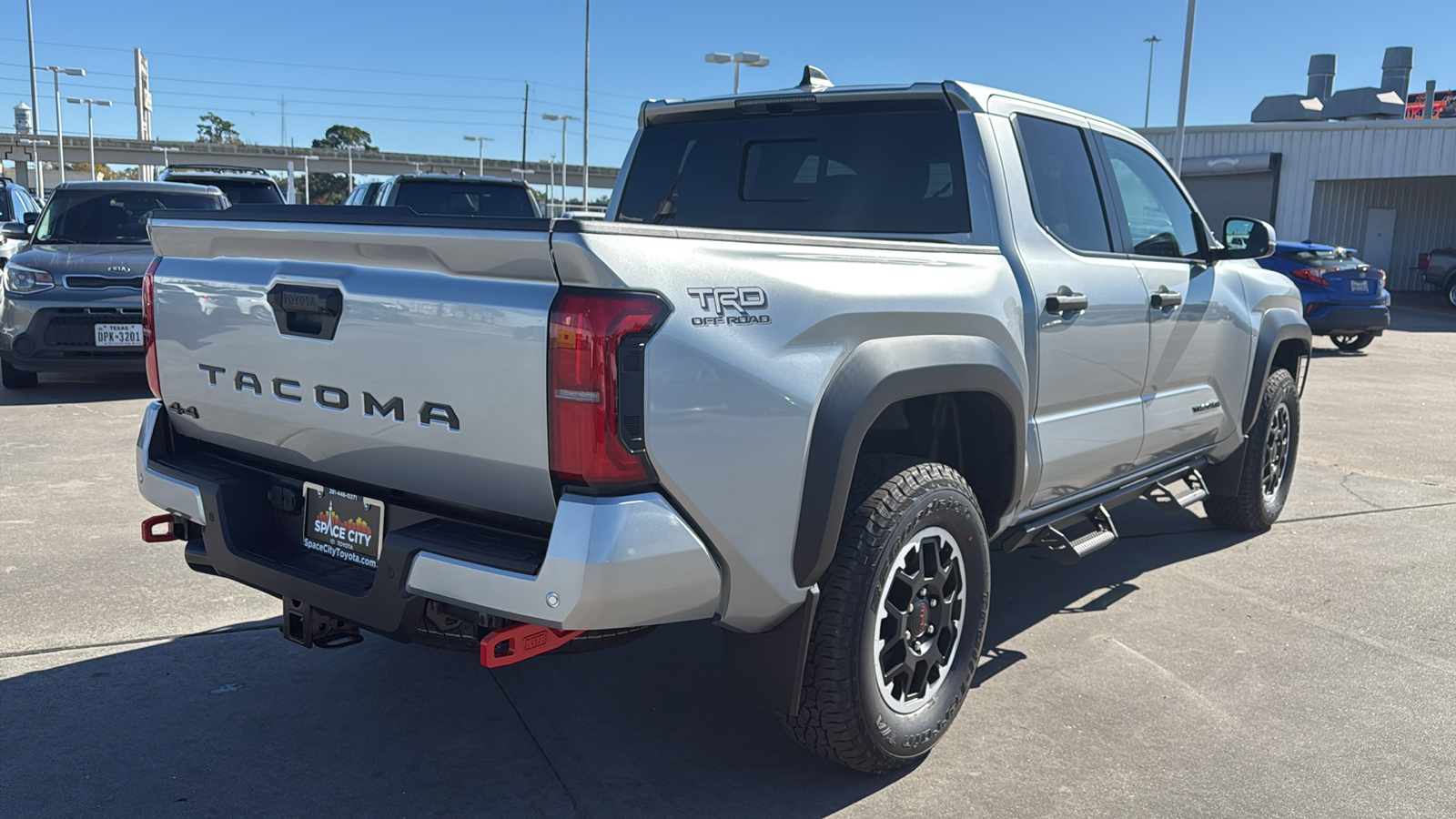 2024 Toyota Tacoma TRD Off-Road 9