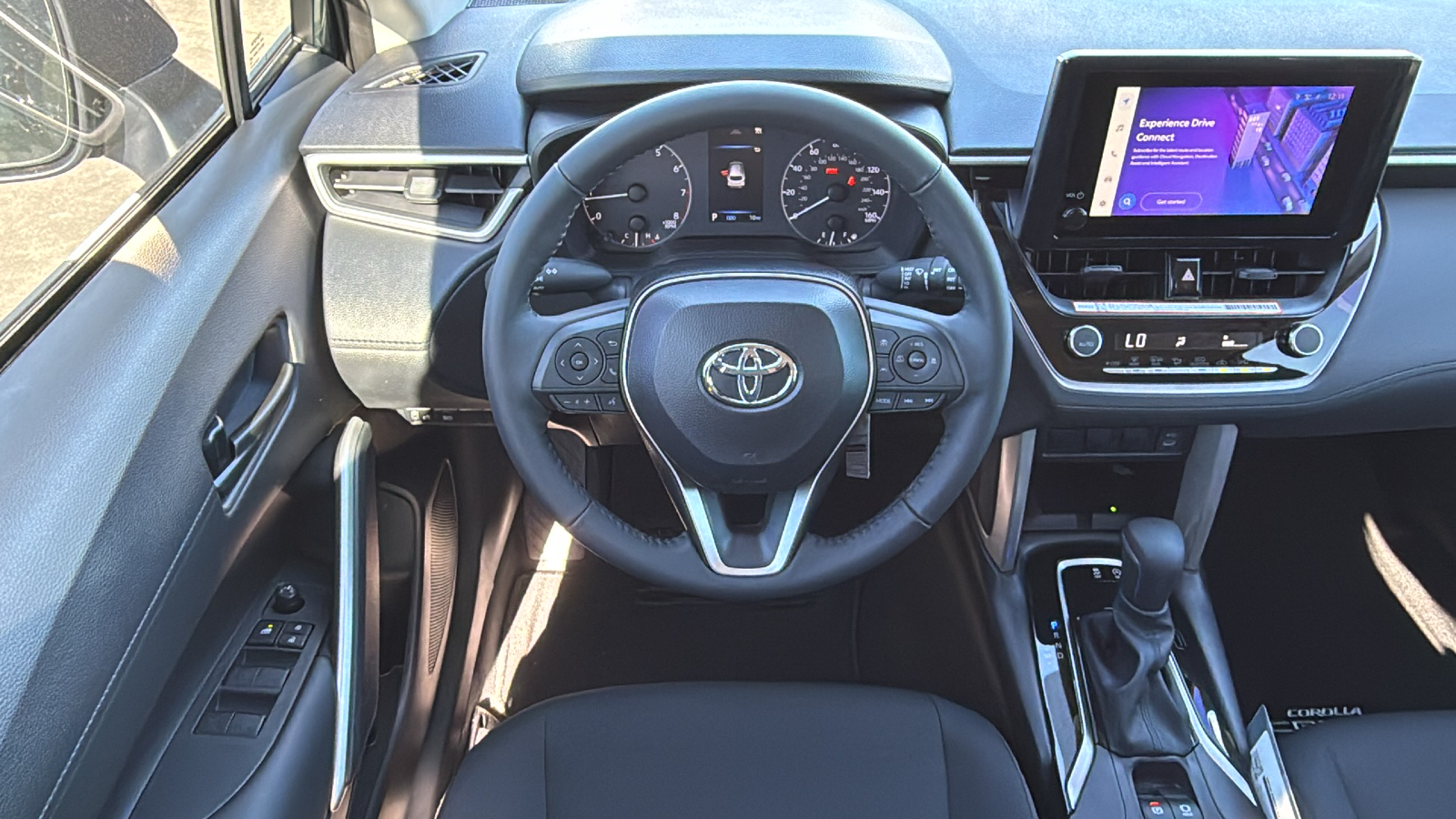 2024 Toyota Corolla Cross LE 19